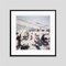 Sciatori a Verbier Oversize C Print Framed in Black di Slim Aarons, Immagine 1