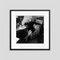 Lámina Anita Ekberg de resina plateada con resina de gelatina enmarcada en negro de Bob Haswell, Imagen 1