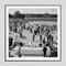 Spectators at Lords Silber Faser Gelatine Druck Gerahmter Rahmen in Schwarz von Slim Aarons 1