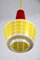 Lámpara colgante Mid-Century de vidrio rojo y amarillo, Imagen 4