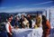 Stampa Apres Ski Oversize C bianco di Slim Aarons, Immagine 2