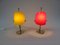 Lámparas de mesa de latón amarillo y rojo y vidrio acrílico, años 50. Juego de 2, Imagen 14