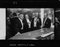 Impresión de la franela New Year At Romanoff's de fibra de plata enmarcada en negro de Slim Aarons, Imagen 1