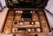 Mesa de costura lacada a mano Regency Chinese Qing Chinoiserie con interior ajustado y accesorios de costura, Imagen 11