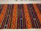 Alfombra Kilim turca vintage en rojo, verde, azul y naranja, Imagen 2