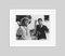 Impresión pigmentada de Alain Delon y Monica Vitti enmarcada en blanco, Imagen 2