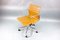 Silla giratoria modelo EA 117 Mid-Century de Charles & Ray Eames para Vitra, Imagen 9