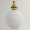 Lámpara de techo en forma de globo de vidrio opalino blanco, años 80, Imagen 2