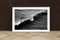 Impresión Long Wave in Venice Beach en blanco y negro de Giclée sobre papel de algodón mate, Imagen 3