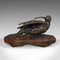 Pájaro decorativo antiguo pequeño de bronce y caoba, década de 1900, Imagen 1