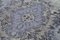 Grauer antiker handgewebter geschnitzter überfärbter Teppich 5