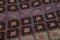 Brauner orientalischer Vintage Kilim Teppich aus handgewebter Wolle 5