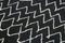 Schwarzer Marokkanischer Handgeknüpfter geometrischer Teppich aus Wolle 5