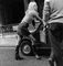 Brigitte Bardot Mini Car Minirock Silbergelatinierter Harzdruck in Weiß von Michael Webb 1