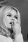 Affiche Pigmentée d'Archivage Brigitte Bardot Encadrée en Blanc par Bettmann 1