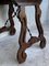 Spanischer Beistelltisch mit Intarsieplatte und geschnitzten Beinen aus geschnitztem Holz, 19. Jh 12