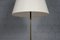Lámpara de pie Mid-Century moderna de latón, años 50, Imagen 2