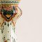 Lampada da tavolo grande con fiori color policromo a forma di mano con paralume in seta, anni '30, Immagine 2