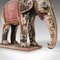 Dekorativer antiker Elefant und Reiter 11