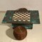 Spieltisch mit handgemeißeltem Schachbrett aus Keramik 9