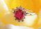 Ring aus 18 Karat Gold mit Rubin und Diamanten 14