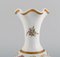 Jarrón de Limoges de porcelana pintada a mano con decoración floral y dorada, años 20, Imagen 2