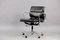 Silla de escritorio EA217 alemana Mid-Century de cromo y cuero de Charles & Ray Eames para Vitra, Imagen 11