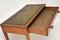Schreibtisch aus Mahagoni mit Intarsien 10