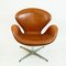 Silla Swan de cuero marrón de Arne Jacobsen para Fritz Hansen, Imagen 2