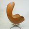 Egg chair nr. 3317 in pelle color cognac di Arne Jacobsen per Fritz Hansen, Immagine 3