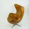 Egg chair nr. 3317 in pelle color cognac di Arne Jacobsen per Fritz Hansen, Immagine 9