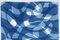 Capas de bucles en capas, monotipo en blanco y azul, formas orgánicas, 2021, Imagen 7