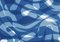 Capas de bucles en capas, monotipo en blanco y azul, formas orgánicas, 2021, Imagen 3