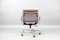 Sedia da scrivania EA 217 Mid-Century in metallo cromato e pelle di Charles & Ray Eames per Vitra, Germania, Immagine 10