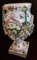 Antike weiß glasierte Porzellanvase mit floraler Dekoration 2