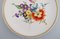 Antiker Teller aus handbemaltem Porzellan mit floralen Motiven von Meissen 3