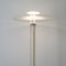 Lámpara de pie Mid-Century moderna de acero blanco de Frandsen, Imagen 7