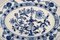 Großer antiker blauer Zwiebel Servierteller aus handbemaltem Porzellan von Meissen 2