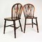 Antike viktorianische englische Windsor Stühle, 1900, 2er Set 3