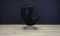 Egg chair in pelle nera di Arne Jacobsen per Fritz Hansen, Immagine 7