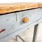 Kleiner Industrieller Vintage Schreibtisch aus Grau Lackiertem Holz 6
