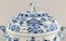 Große antike handbemalte Porzellan Suppentasse mit blauen Zwiebeln von Meissen 2