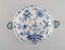 Antike Zwiebelschale aus handbemaltem Porzellan in Blau von Meissen 4