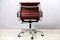 Sedia girevole modello EA 117 Mid-Century di Charles & Ray Eames per Vitra, Immagine 9