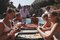 Giocatori di backgammon, Slim Aarons, XX secolo, fotografia, Immagine 1