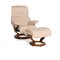 Vision Leder Cremefarbener Sessel mit Hocker Relaxation Funktion von Stressless 1
