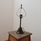 Lámpara de mesa antigua de latón y vidrio opalino, Imagen 8