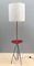 Lámpara de pie italiana trípode con mesa esmaltada y revistero, Imagen 4