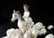 Mädchen in den Wolken, Porzellan Keramikskulptur Frau Reiten auf einem Pferd, 2019 5