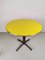 Tavolo rotondo laccato giallo con bordo in ottone, anni '50, Immagine 2